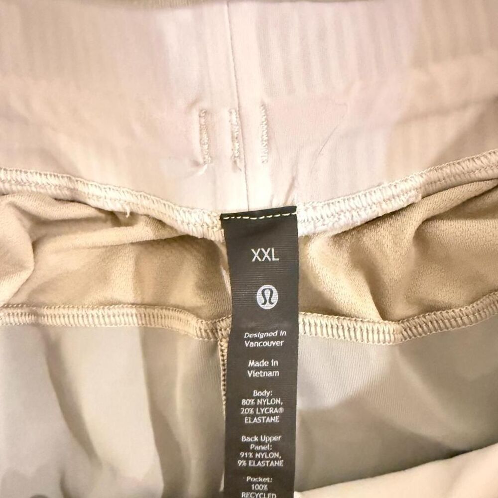 Lululemon Men's Tan and Cream Bottoms - Picture 2 of 4